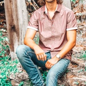 Men’s buckle button up